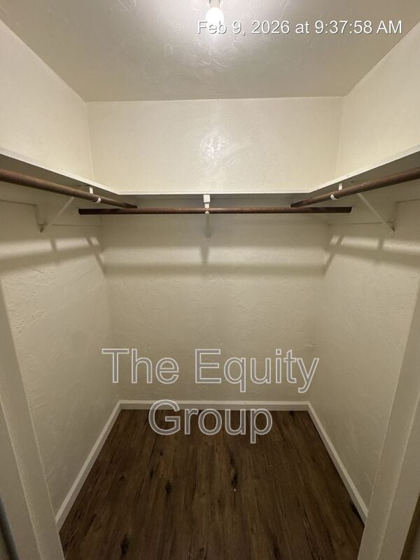 Building Photo - 3507 W Colonial Ave