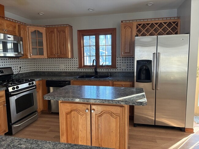 Building Photo - 360 Garden Ct