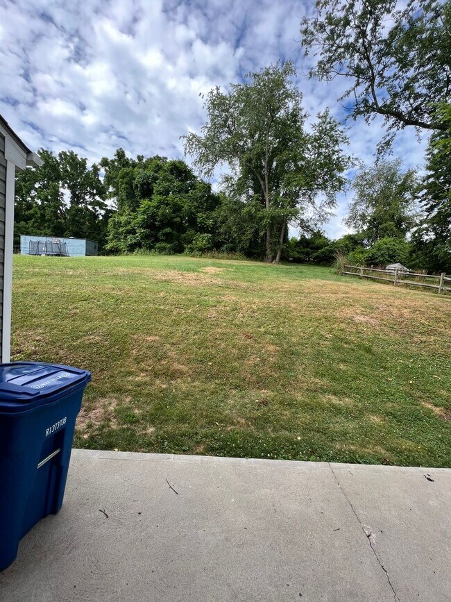 Building Photo - Conveniently Located 4 Bed/2 Bath Home-Central AC and Heat-Available 3/01!