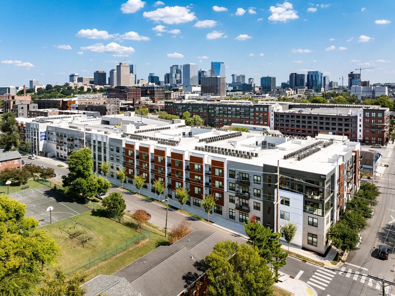 Primary Photo - Apex Marathon Village