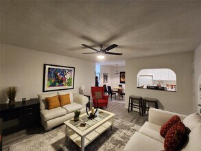 Building Photo - 17090 NE 14th Ave