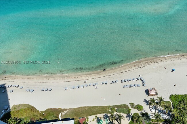 Building Photo - 16901 Collins Ave