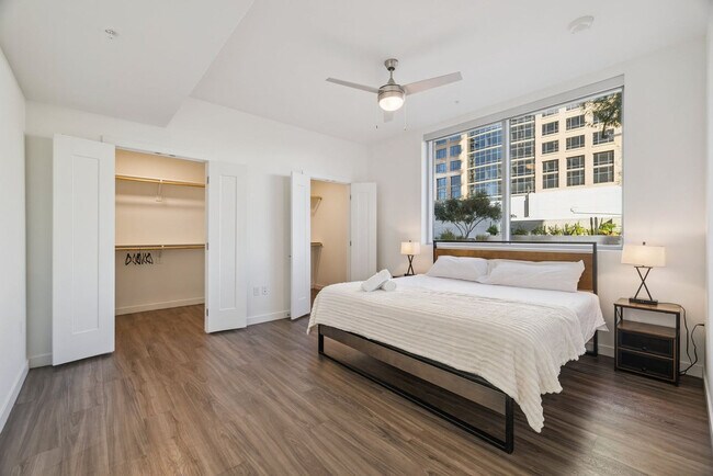 Building Photo - 222 E Jefferson St