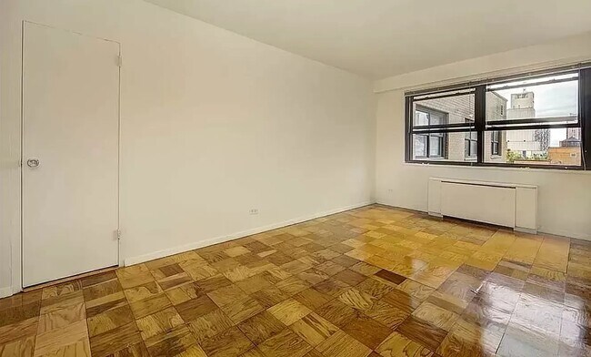 Building Photo - 300 West 55th Street