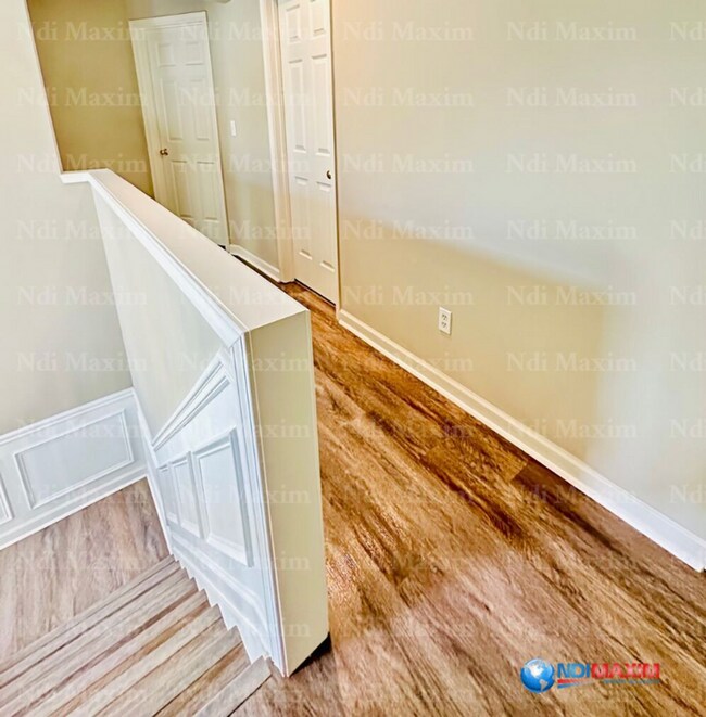 Building Photo - Beautiful house in the LAMBERT cluster in ...