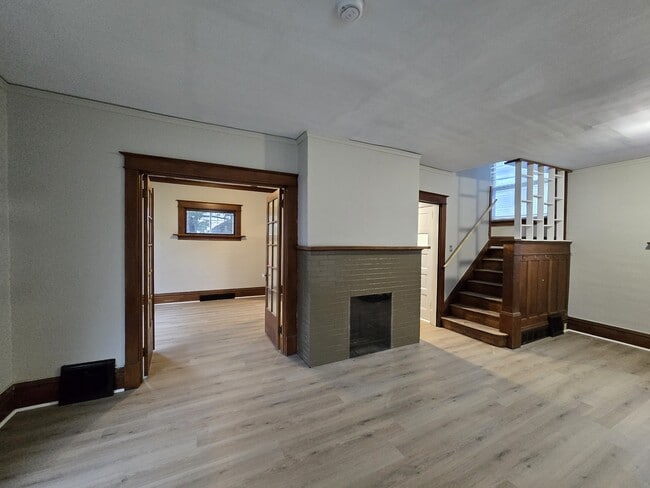 Building Photo - 349 17th St SE