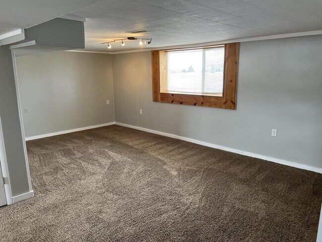 Building Photo - 9050 S 19th Ave