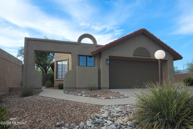 Building Photo - 321 E Fieldcrest Ln