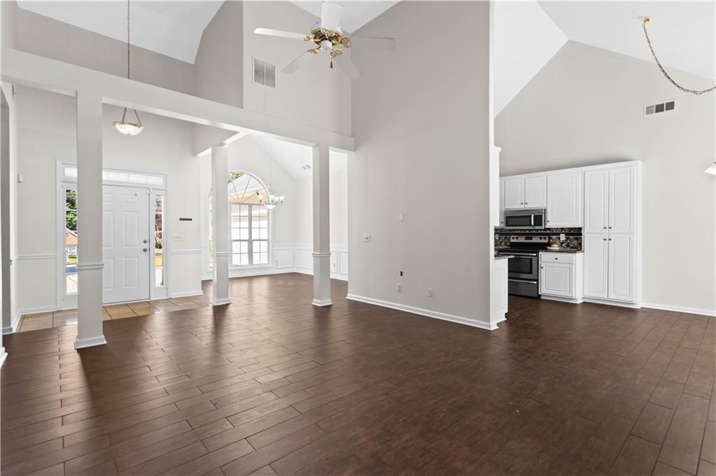 Building Photo - 965 Dogwood Park Dr