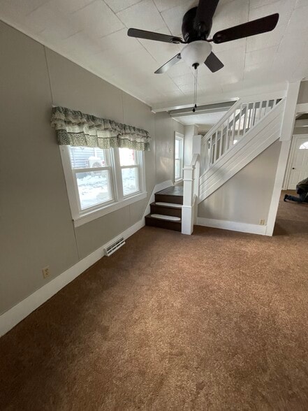 Building Photo - 305 N 3rd St