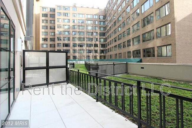 Building Photo - 1133 14th St NW