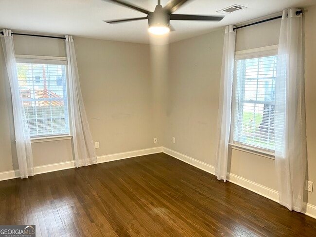 Building Photo - 1146 Edgefield Dr SW