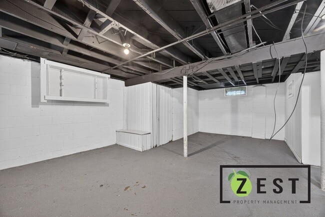Building Photo - 18226 Kentfield St