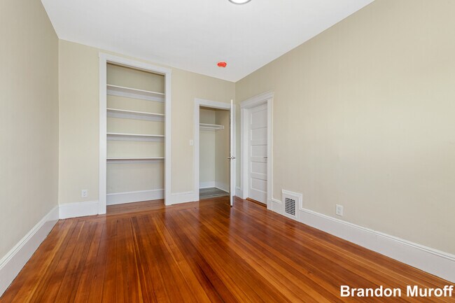 Building Photo - 44 Brackett St