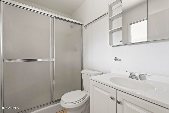 Building Photo - 5212 N 67th Dr