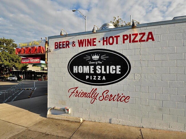 Building Photo - 206 Park Ln