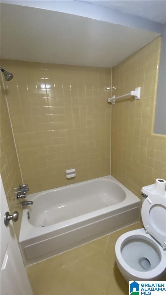 Building Photo - 1327 31st St S