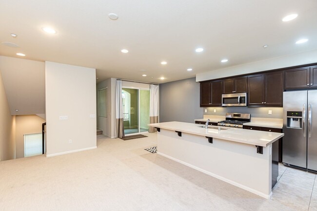Building Photo - ***MOVE IN SPECIAL $250.00 OFF FIRST MONTH...