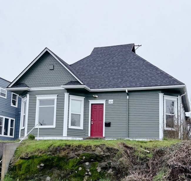 Primary Photo - 1016 High St