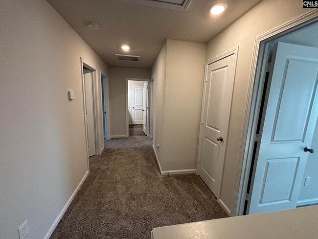 Building Photo - 425 N High Duck Trail