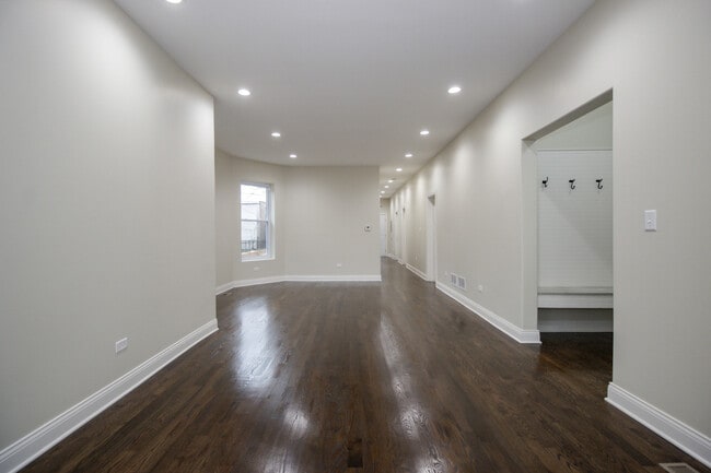 Building Photo - 5738 S Sangamon St