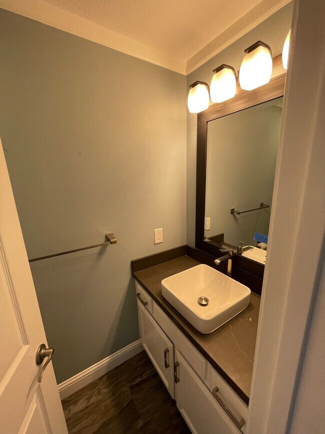 Building Photo - $6,950 - Canyon Lakes Luxury 4BR – Designer Upgrades, Wine Bar & Best Views in San Ramon