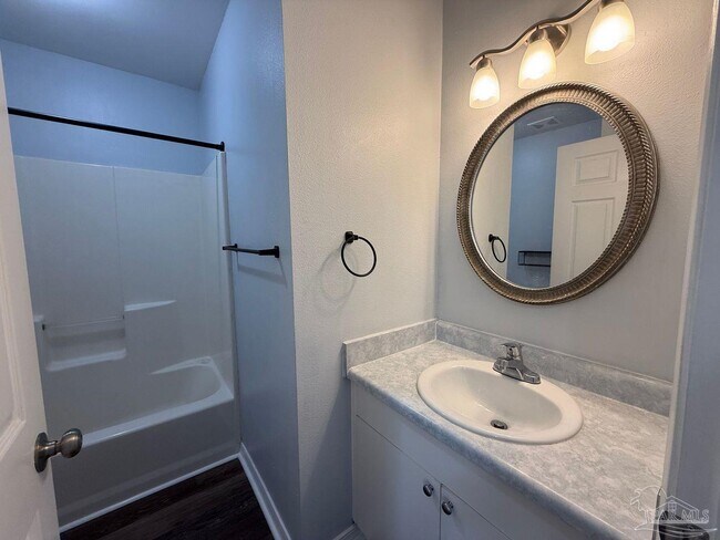 Building Photo - 2111 Coral Creek Dr