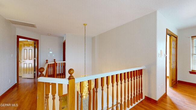 Building Photo - 9033 Leo St