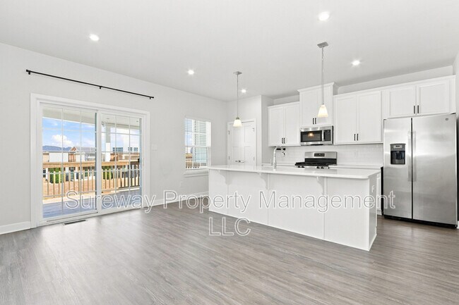 Building Photo - 126 Nathan Dr