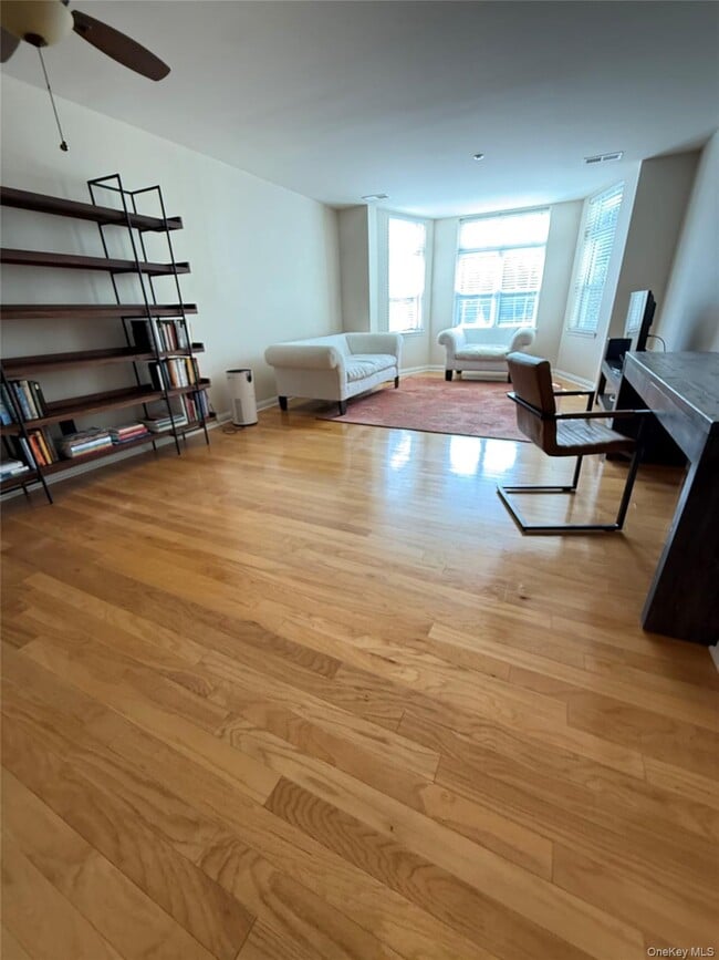 Building Photo - 3203 Leeward Dr