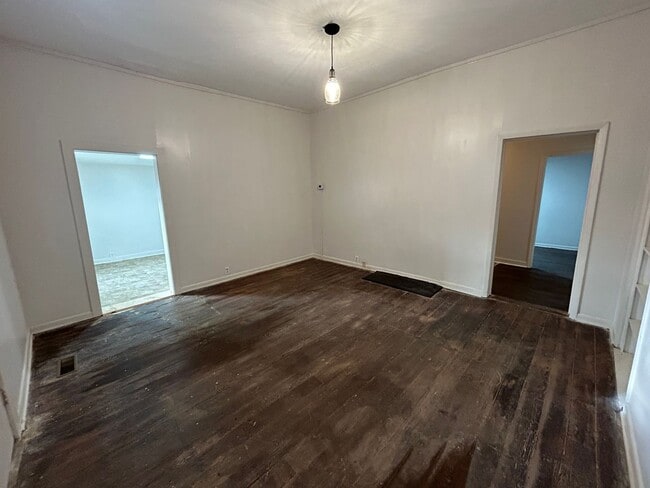 Building Photo - Renovated 3/1 House in South Rome- $1,100