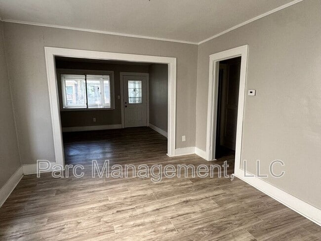 Building Photo - 4270 Pitt St