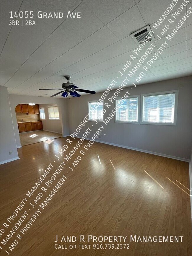 Building Photo - 14055 Grand Ave