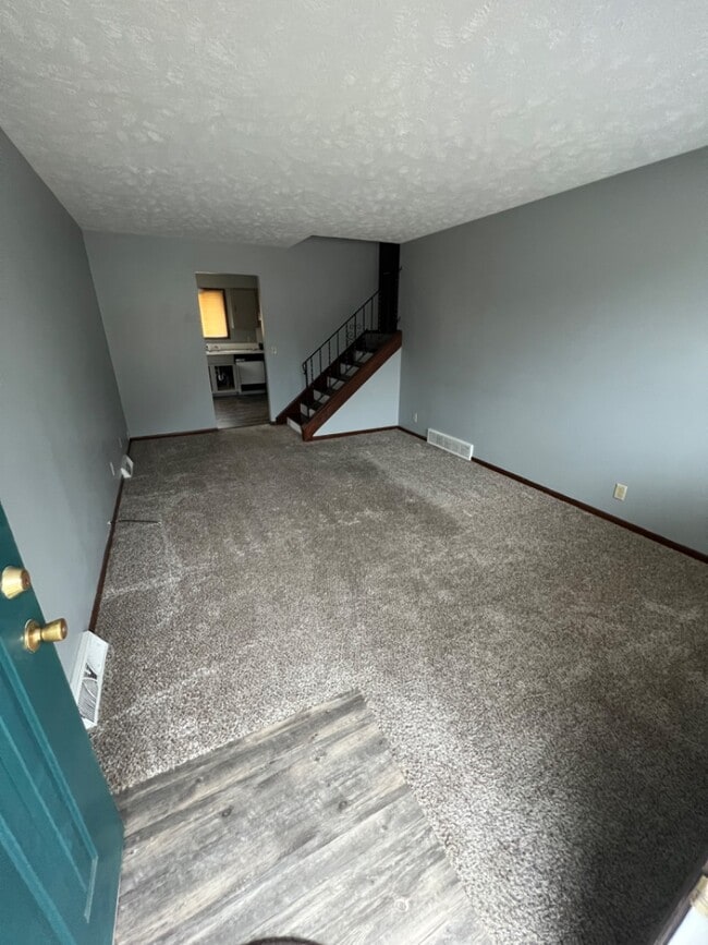 Building Photo - 11224 Roxbury Dr