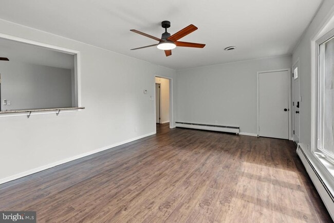 Building Photo - 2709 Creek Rd