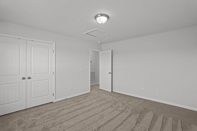 Building Photo - 8163 Snelling Dr