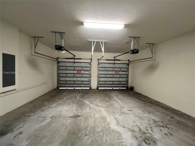 Building Photo - 422 SE 34th Terrace