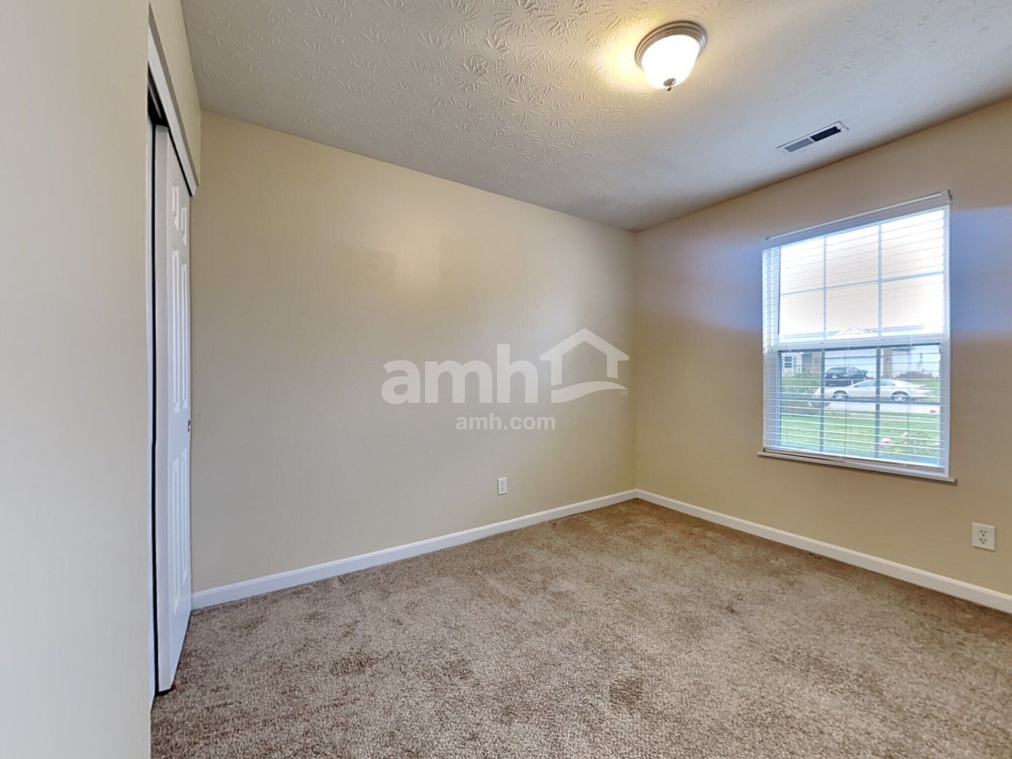 Building Photo - 8676 Sweetbriar Ct