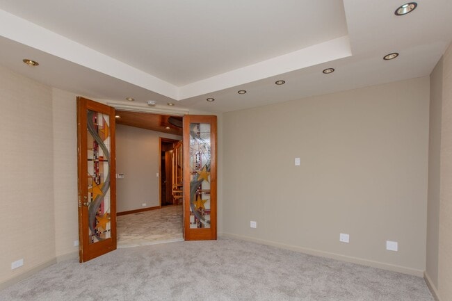 Building Photo - Extraordinary 5-Bed / 5-Bath Oceanfront Pr...