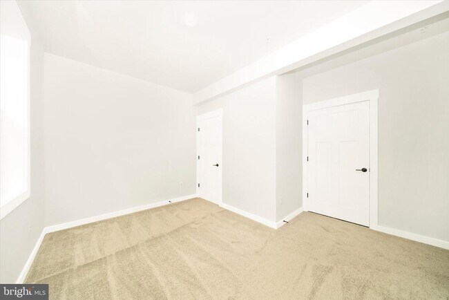 Building Photo - 801 Cedar Ave