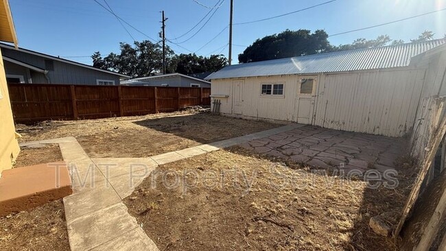 Building Photo - 1541 Olive St