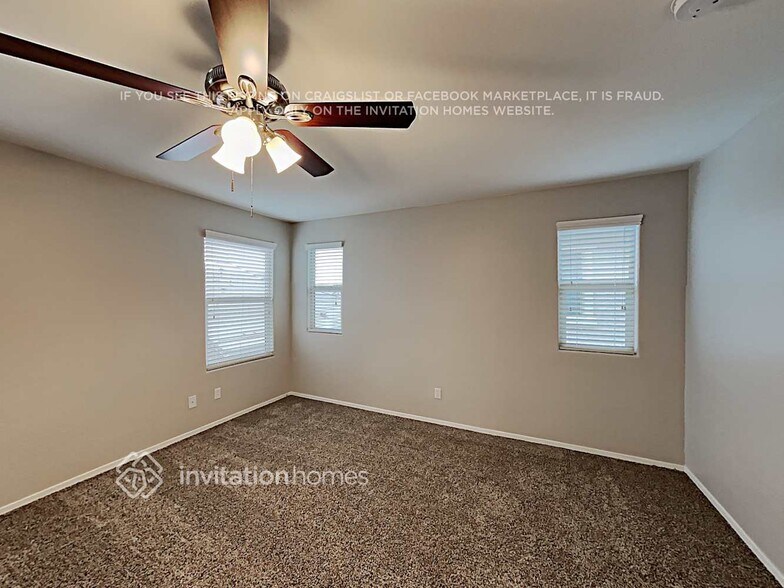 Building Photo - 1526 N Balboa