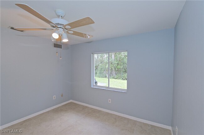 Building Photo - 5461 Boxwood Way