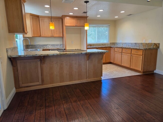 Building Photo - Great location off Sunrise & Coloma - Renovated 3bdrm, 2 bath