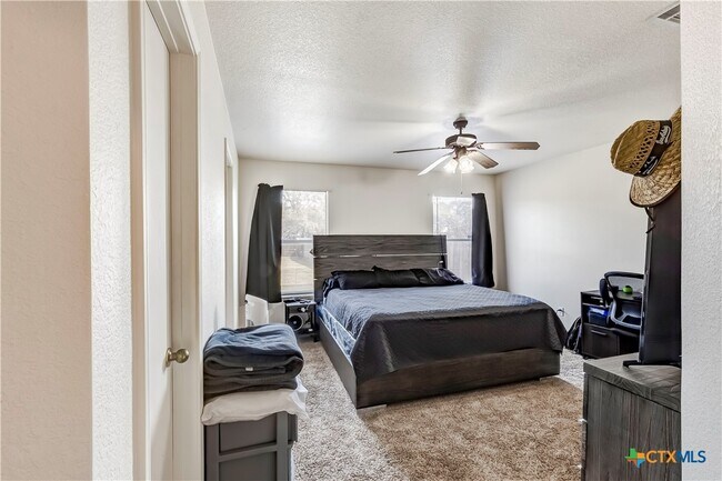 Building Photo - 3413 Traverse Dr