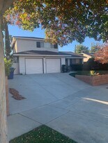 Building Photo - 11004 Tinker Ave