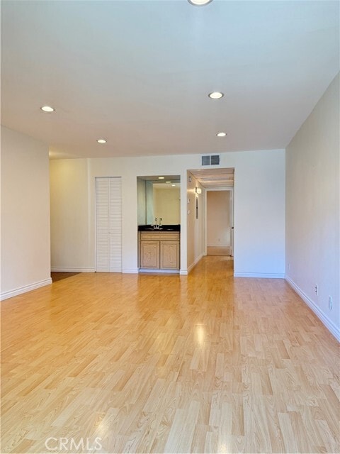 Building Photo - 4728 Park Granada