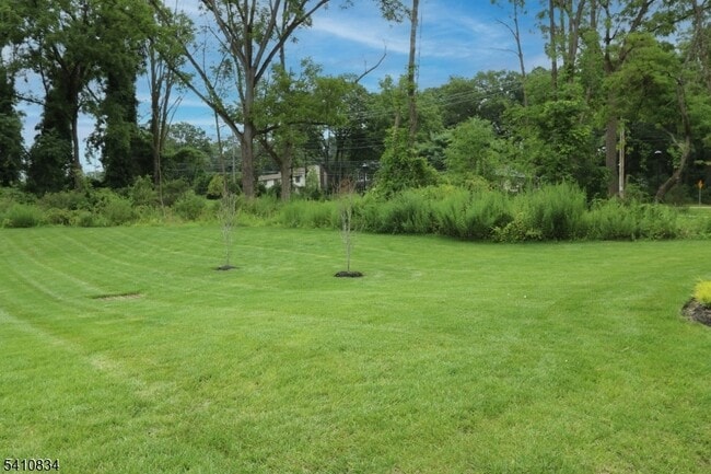 Building Photo - 71 Veterans Wy