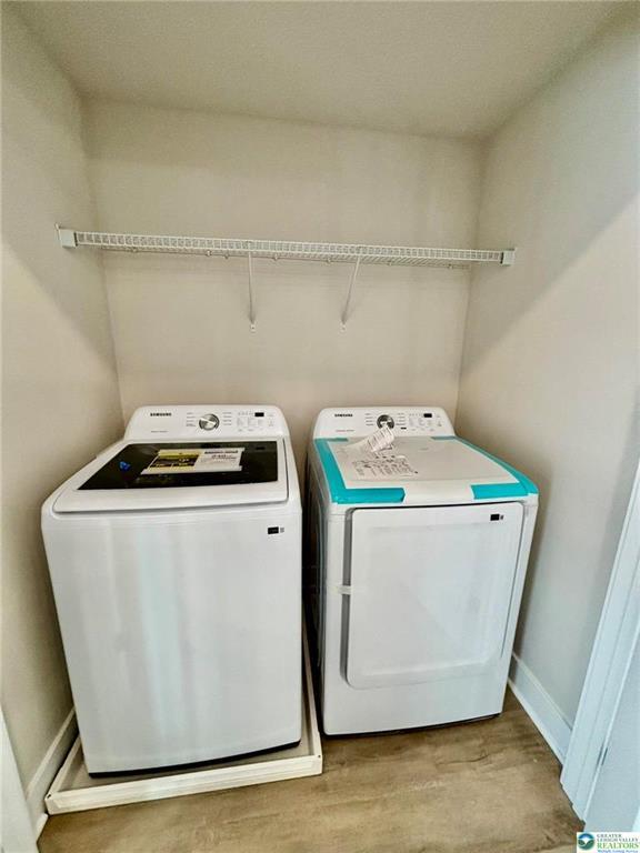 Building Photo - 1411 Greenview Dr