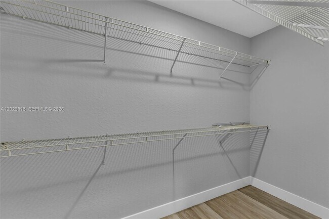Building Photo - 1140 Cedar Falls Dr